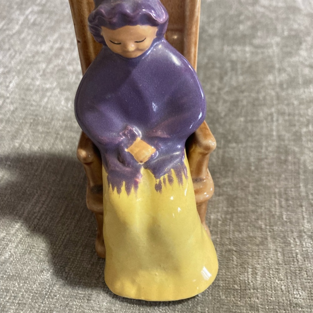 Vintage Grandma in rocking chair salt and pepper shaker